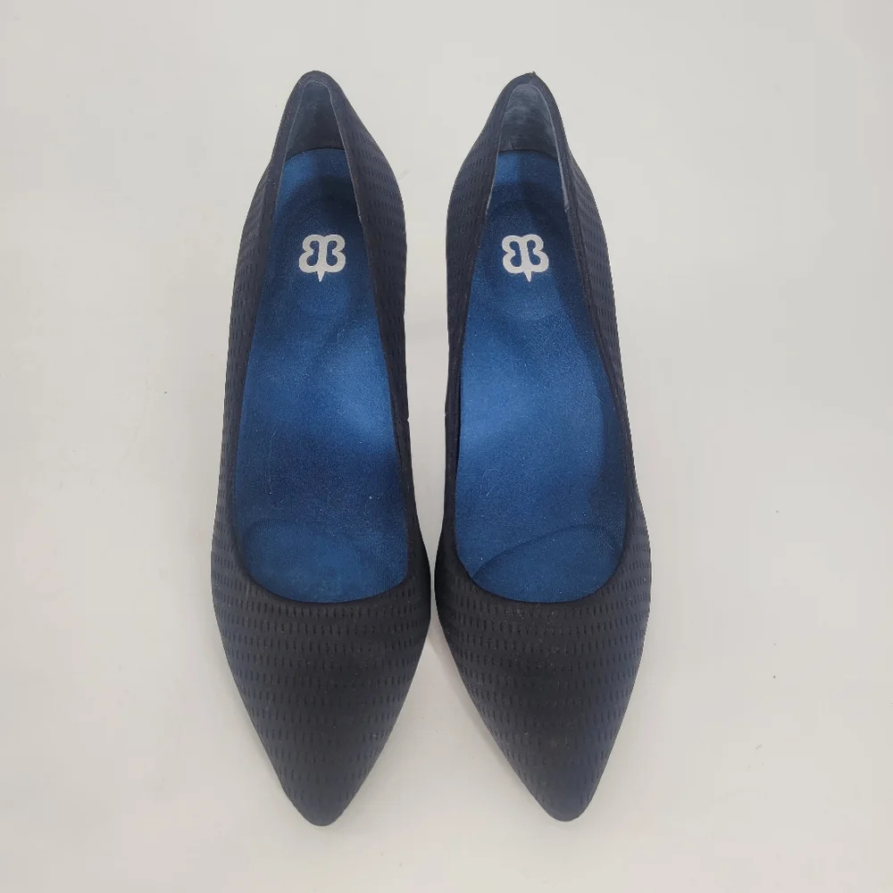 betabrand mile marker black blue pointy toe heels cushion size 8.5